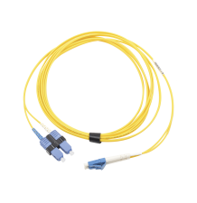 Jumper de Fibra Óptica Monomodo XGLO LC/UPC-SC/UPC 10m